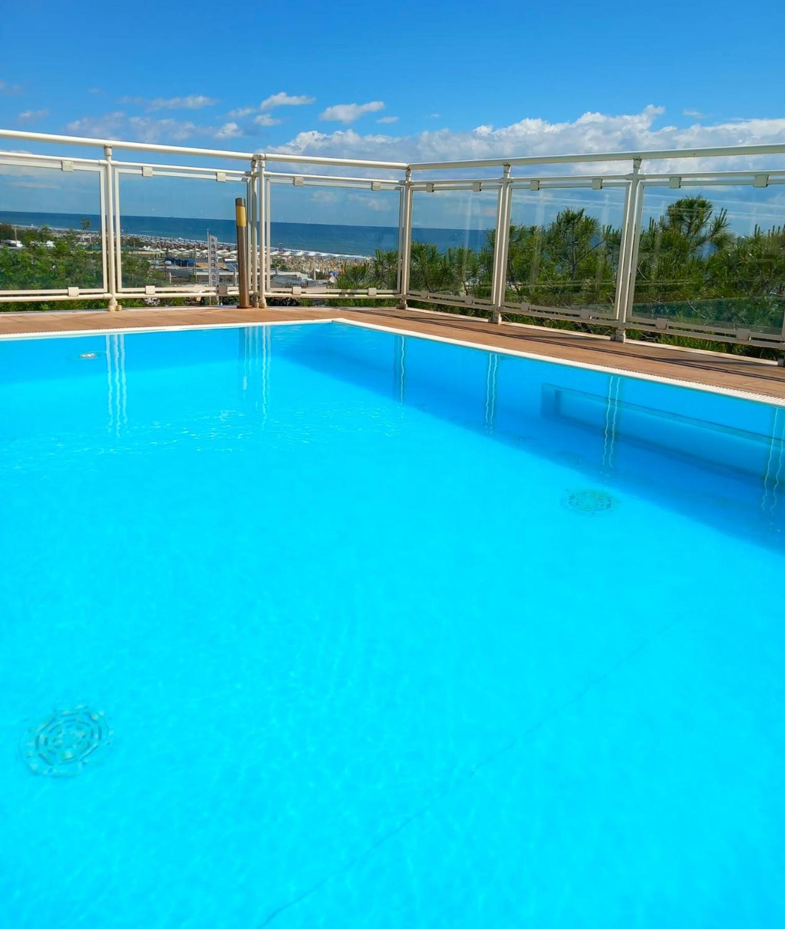 Hotel Ariella Milano Marittima Exterior photo
