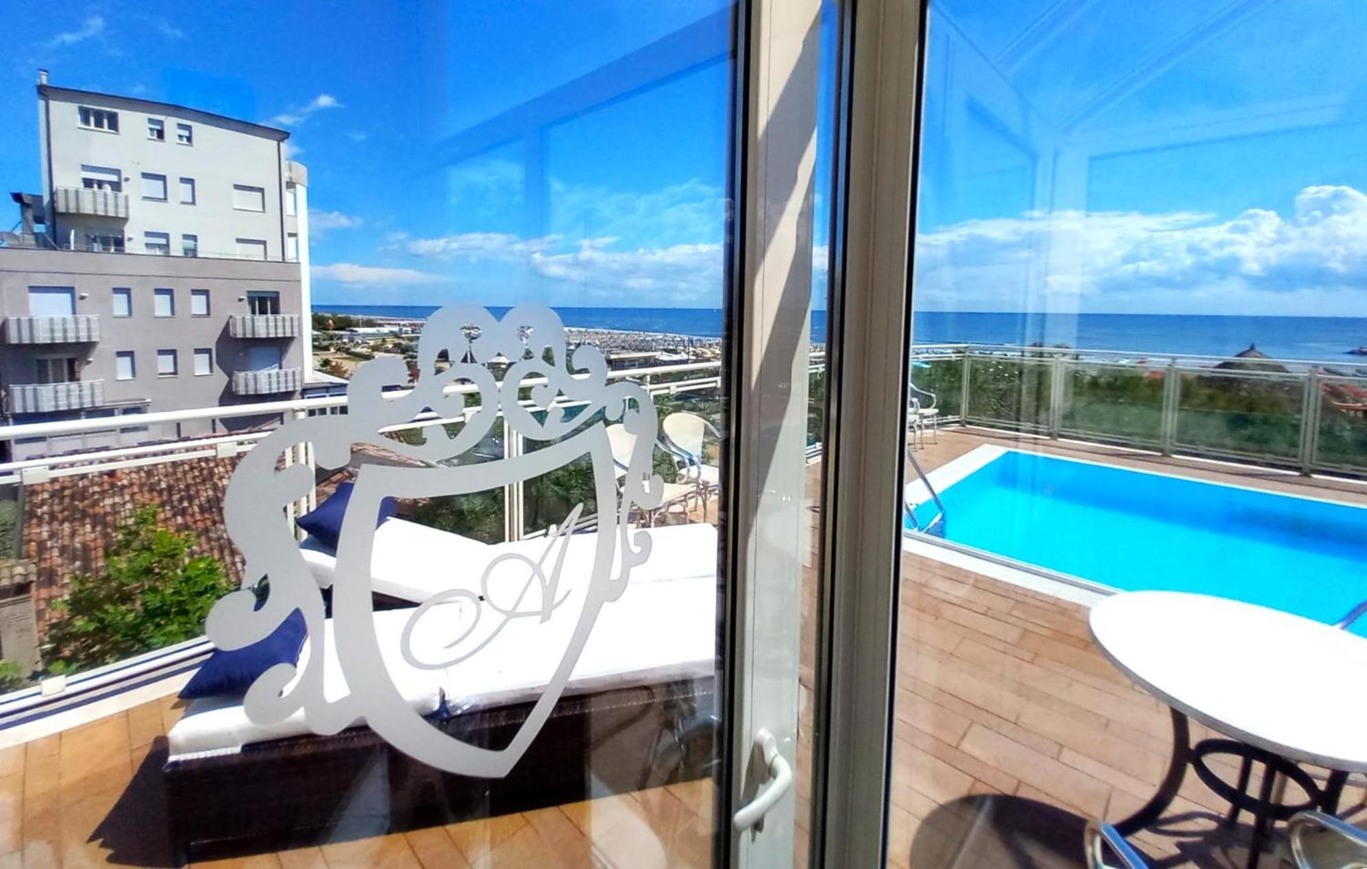 Hotel Ariella Milano Marittima Exterior photo