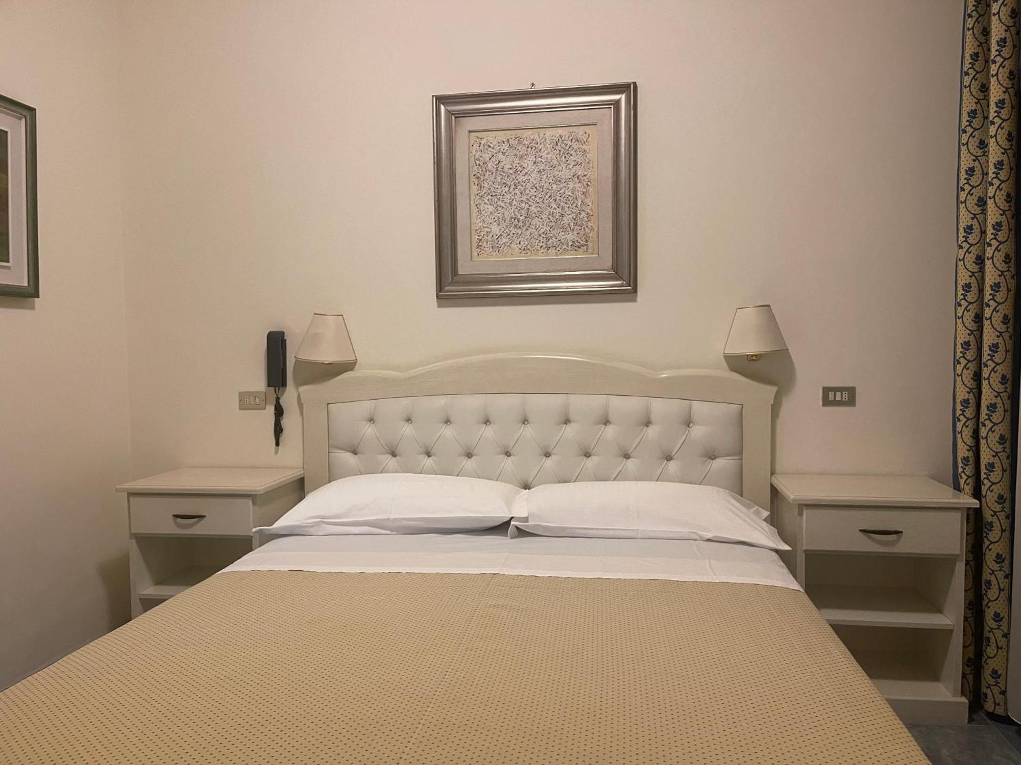 Hotel Ariella Milano Marittima Exterior photo