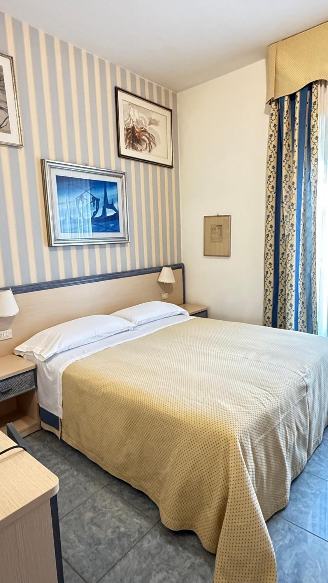 Hotel Ariella Milano Marittima Exterior photo