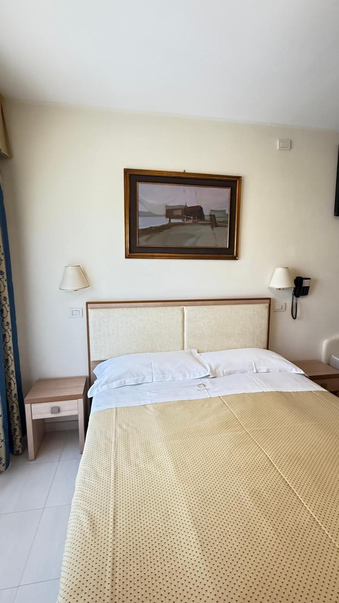 Hotel Ariella Milano Marittima Exterior photo