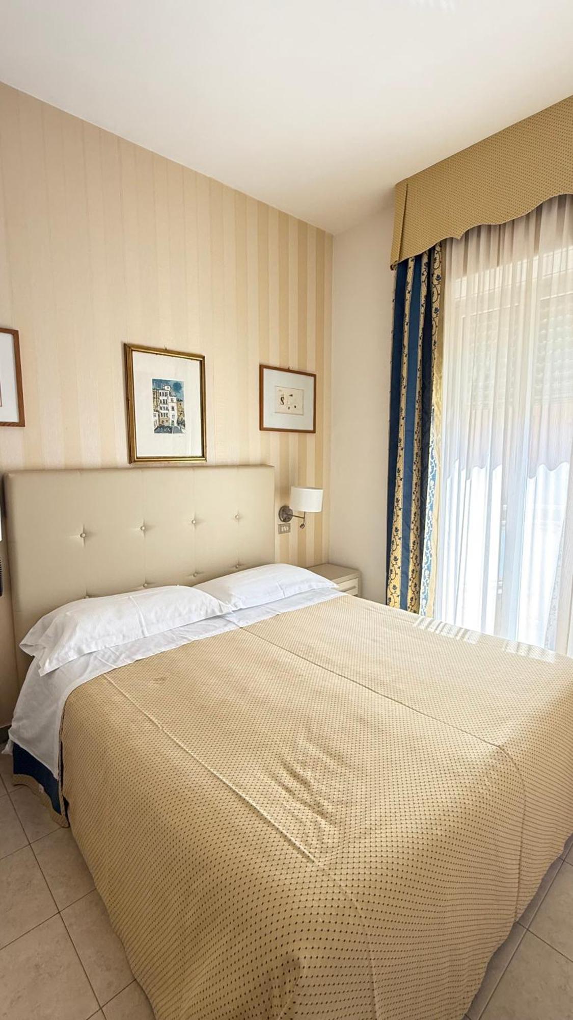 Hotel Ariella Milano Marittima Exterior photo