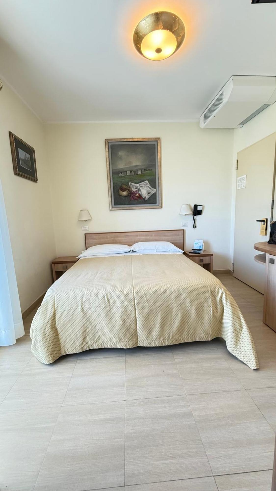 Hotel Ariella Milano Marittima Exterior photo